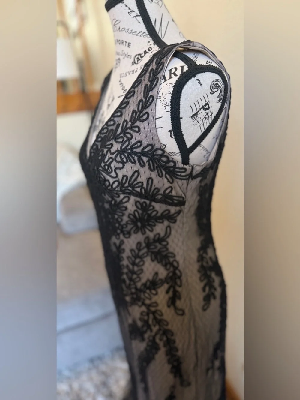 Cachet Embroidered Tulle Mermaid Gown-Size 8-NWOT - Picture 6 of 16